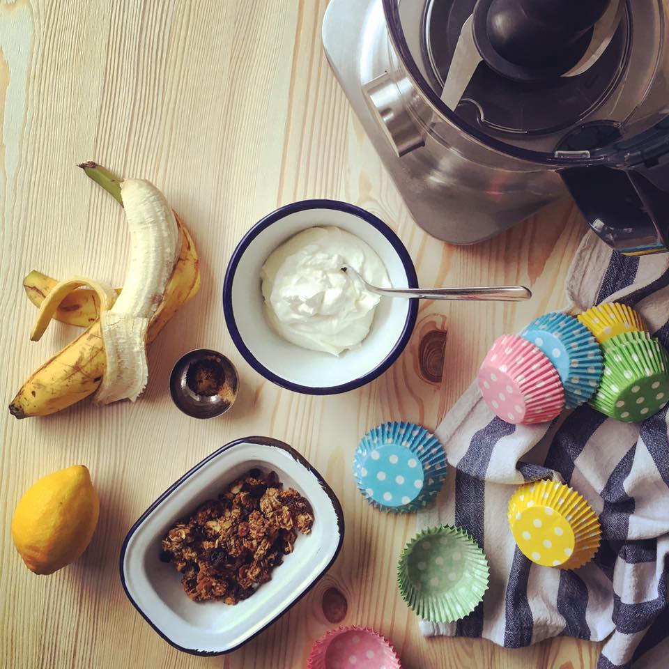 Zutaten Frozen Joghurt Snacks mit Banane und Granola