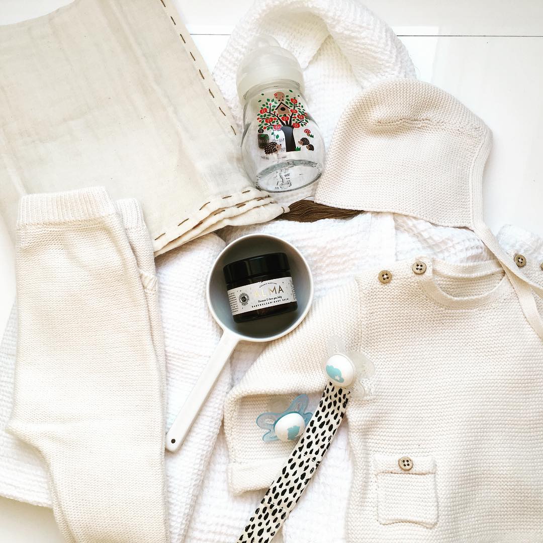 White is the new black? At least for babys weitere essentials für Mr. V #babyno2 #waitingformrv #babyboy #newbornessentials #mamablogger #mamablog #weiss #liebeweissfürbabys #mam #mambabyartikel